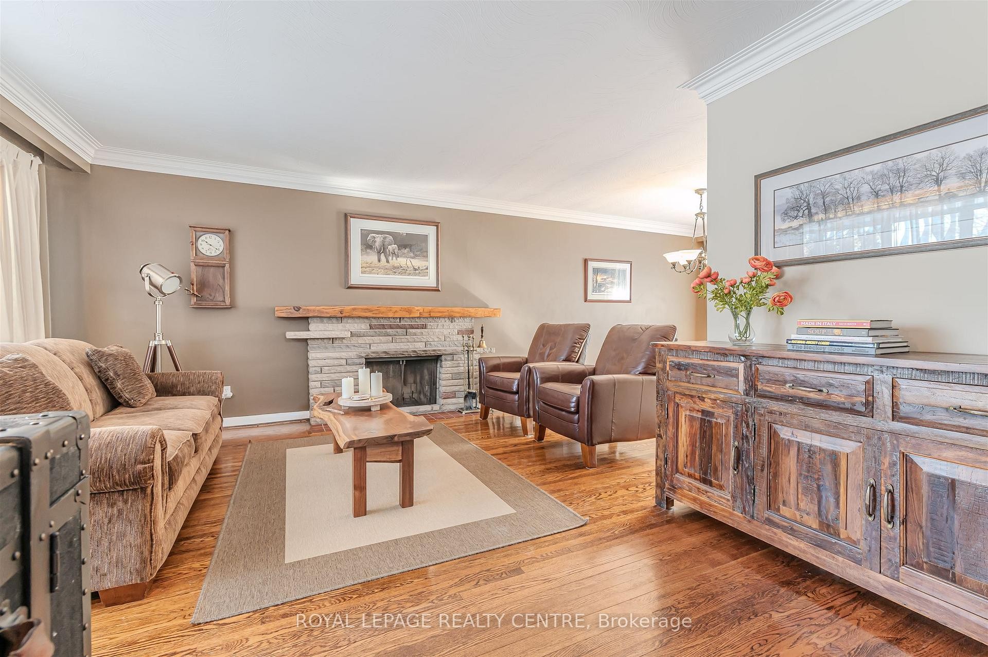 27 Hernshaw Crescent, Toronto, ON - Indoor Photo Showing Living Room With Fireplace