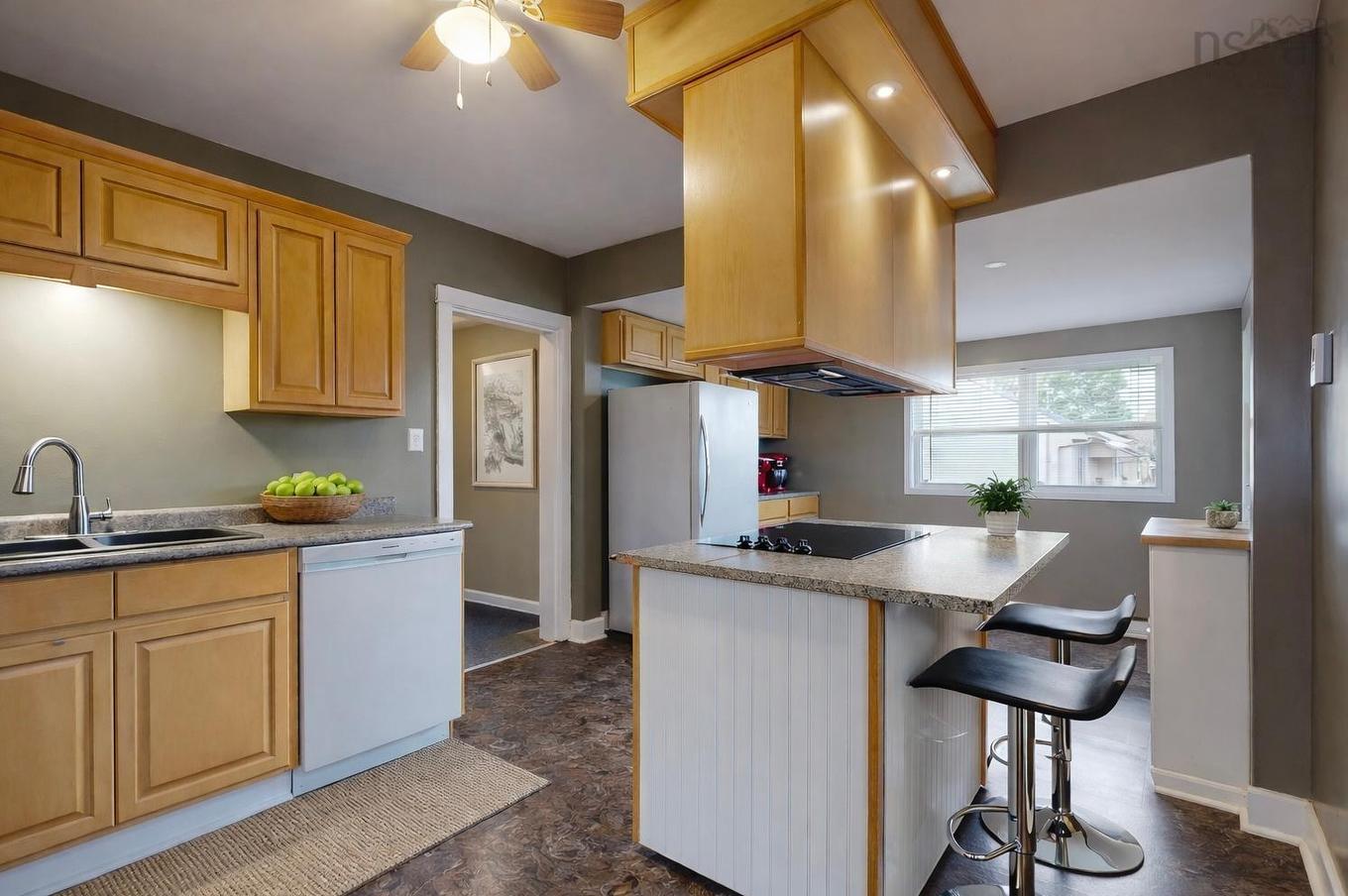 98 Mclean Street, Truro, NS