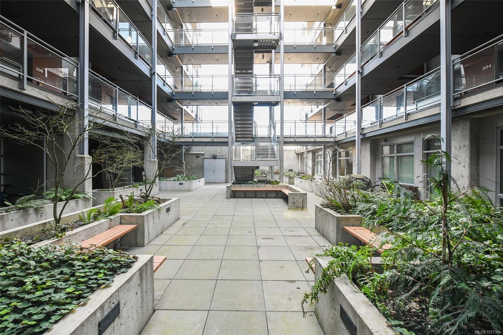 302-91 Chapel St, Nanaimo, BC - Outdoor With Exterior