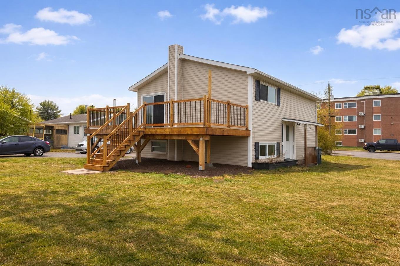 20 Dickey Street, Amherst, NS