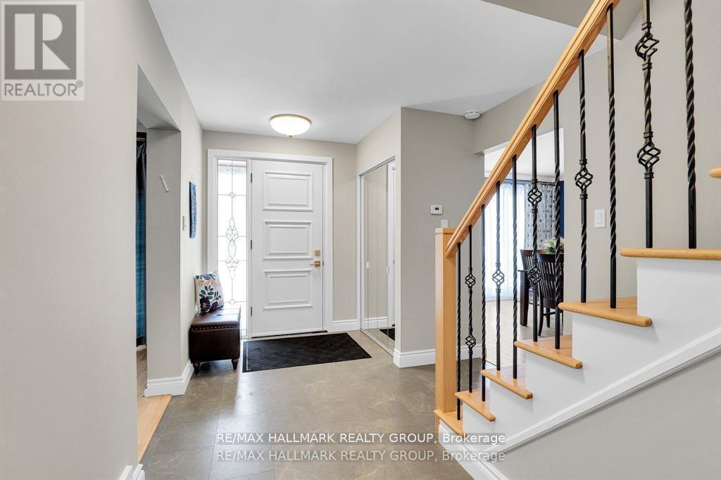 1712 Playfair Drive, Ottawa, ON - Indoor Photo Showing Other Room