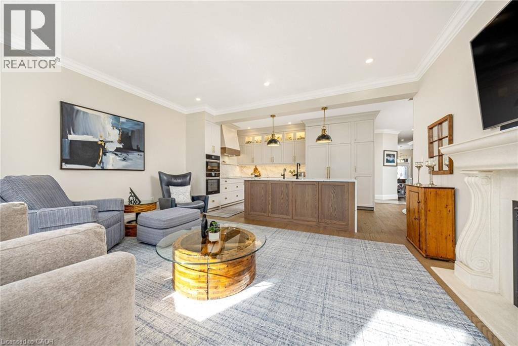 3168 Watercliffe Court, Oakville, ON - Indoor Photo Showing Living Room