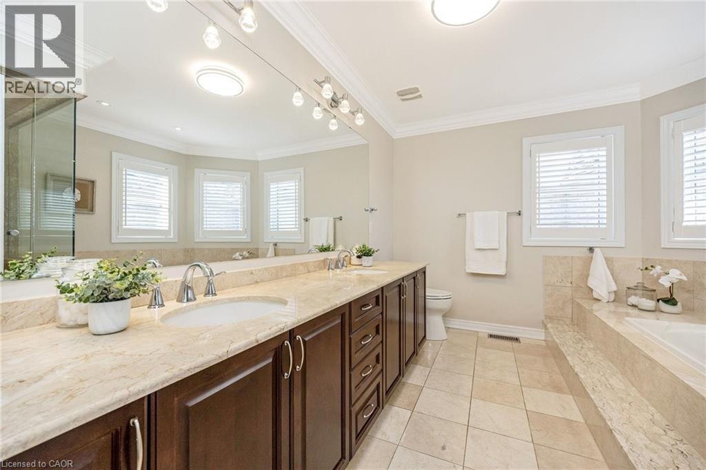 3168 Watercliffe Court, Oakville, ON - Indoor Photo Showing Bathroom