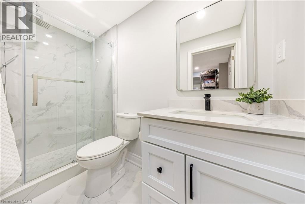3168 Watercliffe Court, Oakville, ON - Indoor Photo Showing Bathroom
