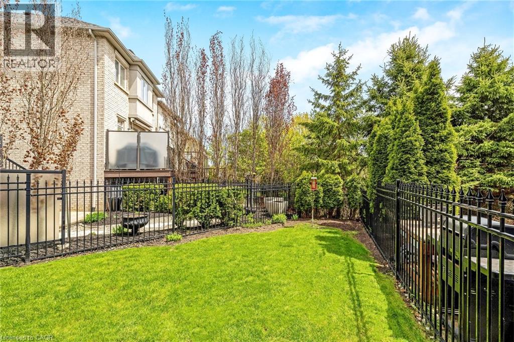 3168 Watercliffe Court, Oakville, ON - Outdoor