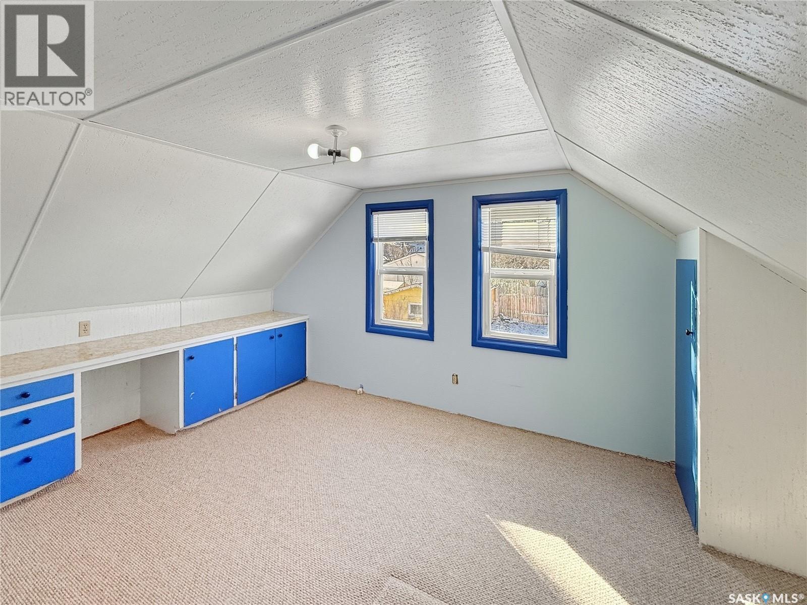 96 10Th Avenue Ne, Swift Current, SK - Indoor Photo Showing Other Room