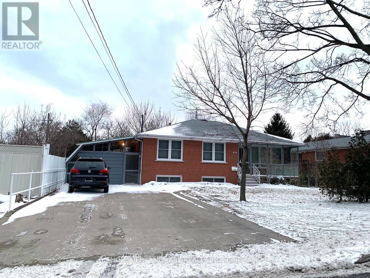860 Francis Road, Burlington, ON - Outdoor
