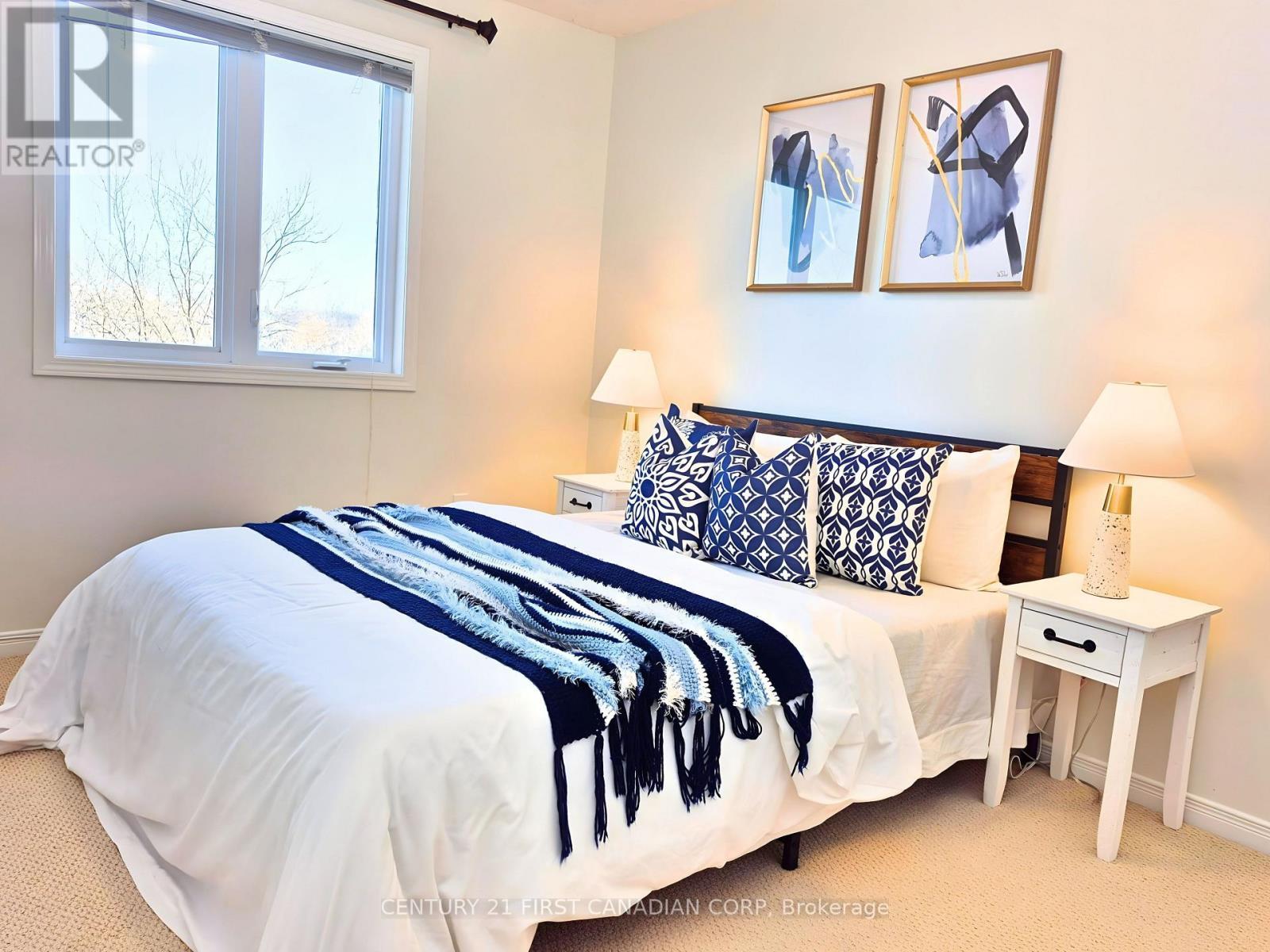 1 - 582 Hyde Park Road, London North (North O), ON - Indoor Photo Showing Bedroom