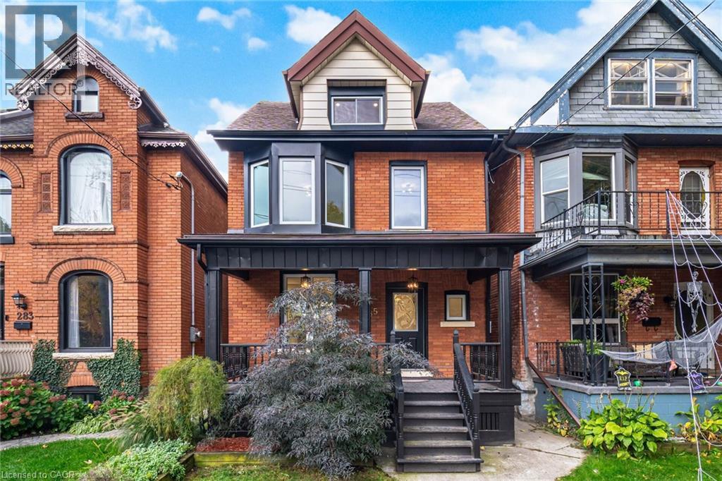 285 Charlton Avenue W, Hamilton, ON - Outdoor With Facade