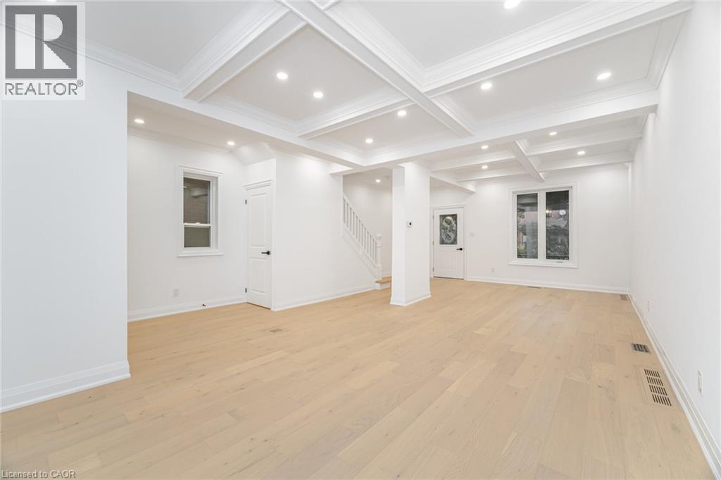285 Charlton Avenue W, Hamilton, ON - Indoor Photo Showing Other Room