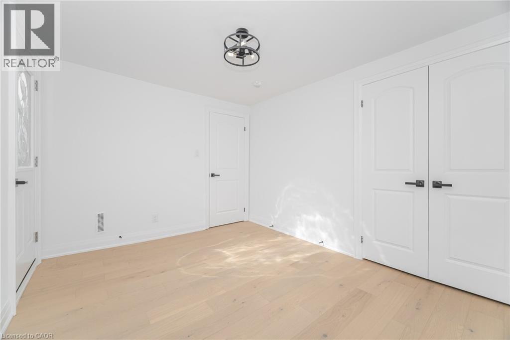 285 Charlton Avenue W, Hamilton, ON - Indoor Photo Showing Other Room