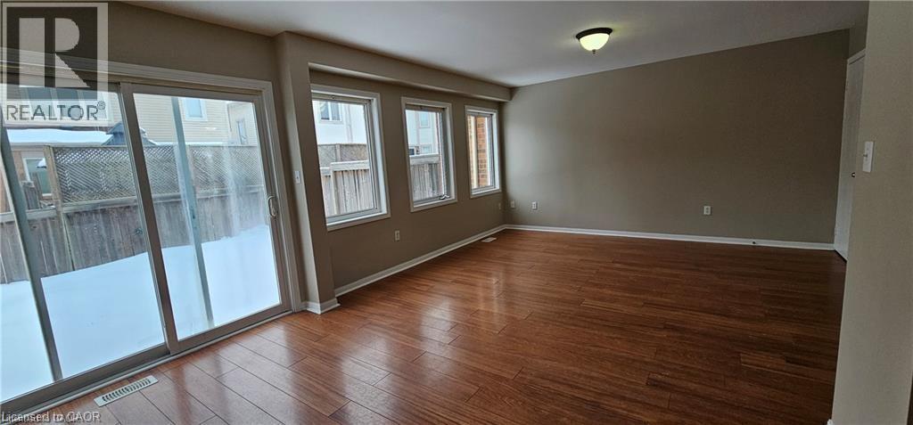 35 Nancroft Crescent, Cambridge, ON - Indoor Photo Showing Other Room