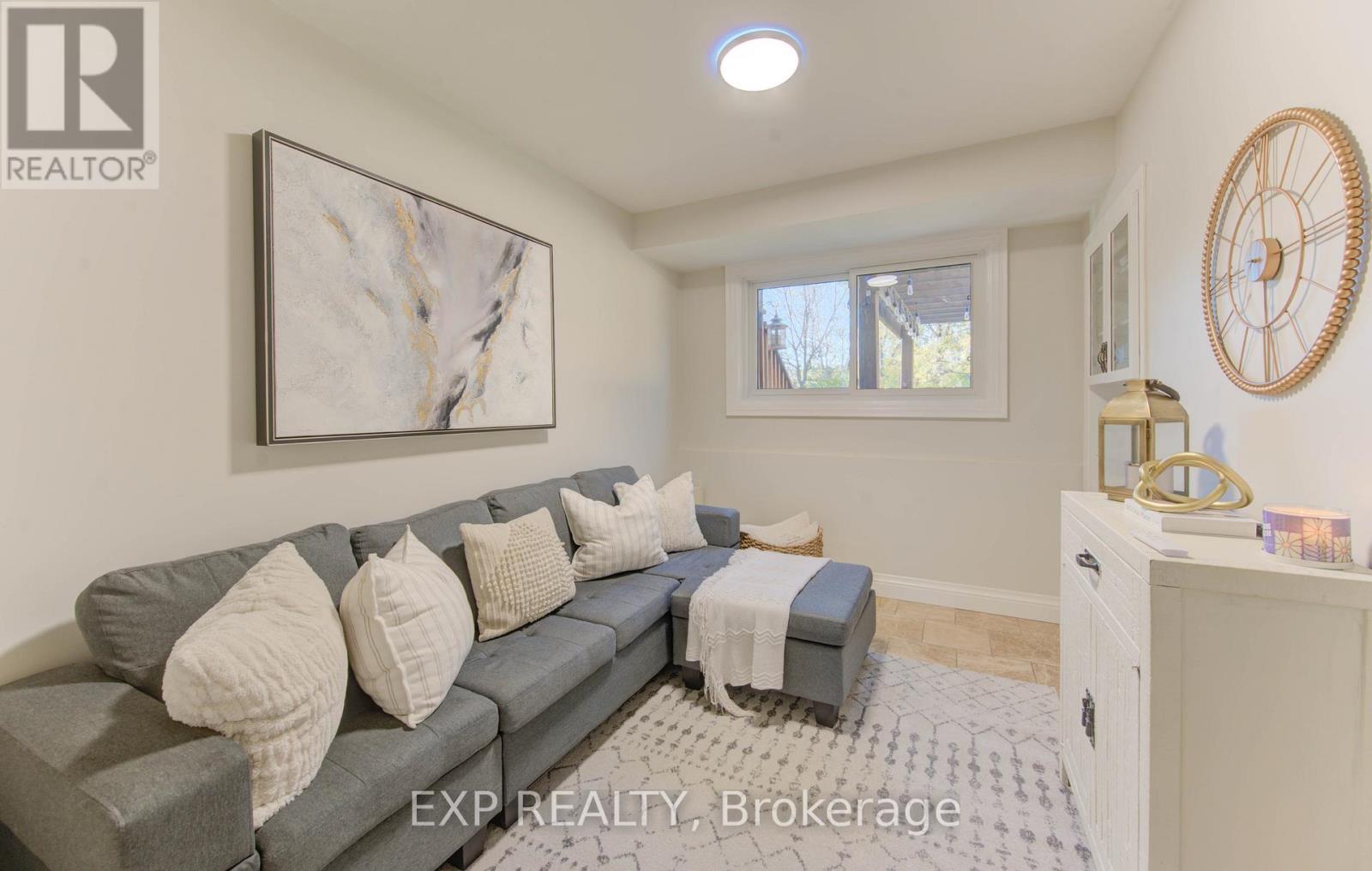 36 Blackfriars Place, Kitchener, ON - Indoor