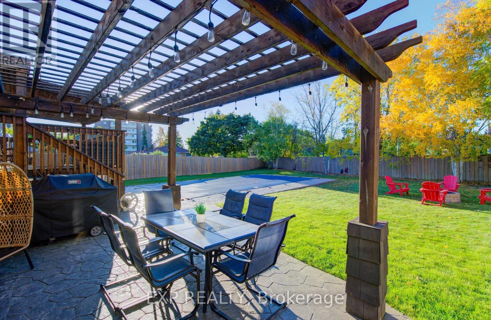 36 Blackfriars Place, Kitchener, ON - Outdoor With Deck Patio Veranda