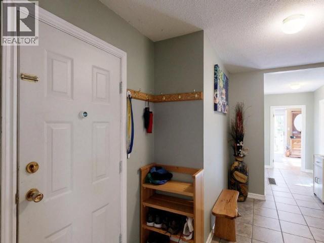 5170 Manson Ave, Powell River, BC - Indoor Photo Showing Other Room