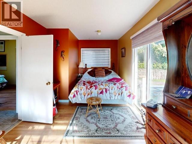5170 Manson Ave, Powell River, BC - Indoor Photo Showing Bedroom