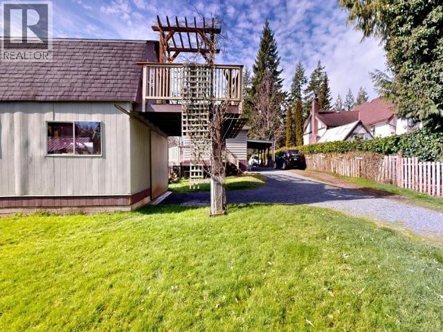 5170 Manson Ave, Powell River, BC - Outdoor