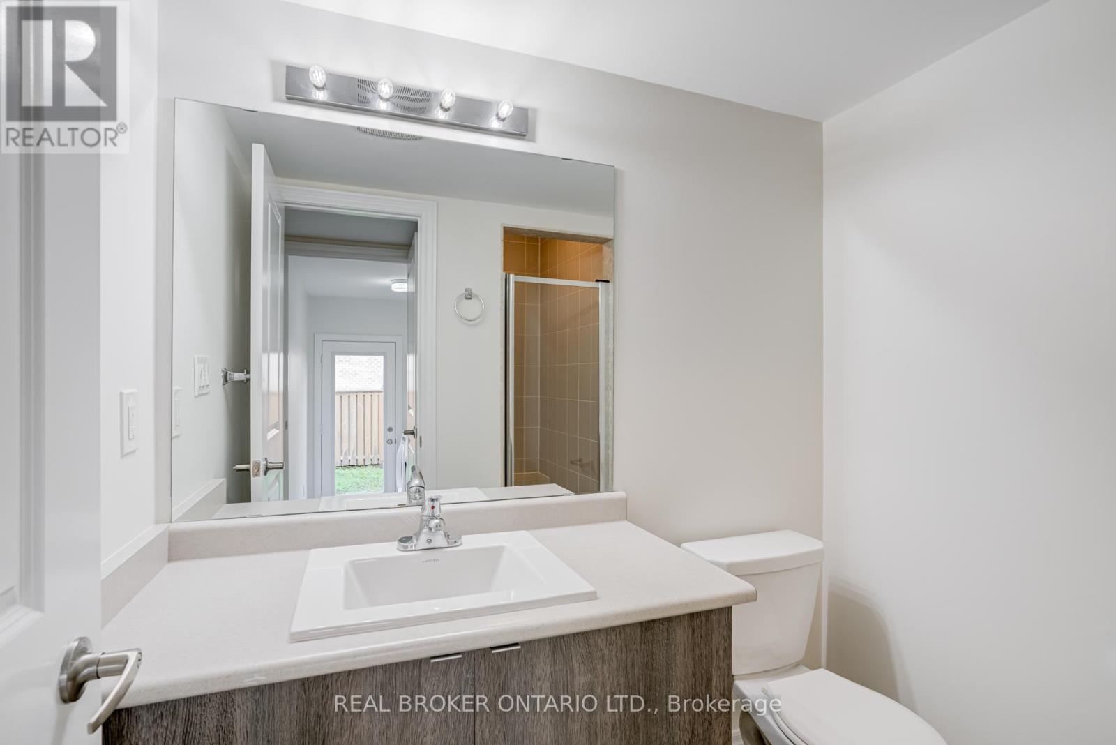 1371 Gull Crossing, Pickering, ON - Indoor Photo Showing Bathroom