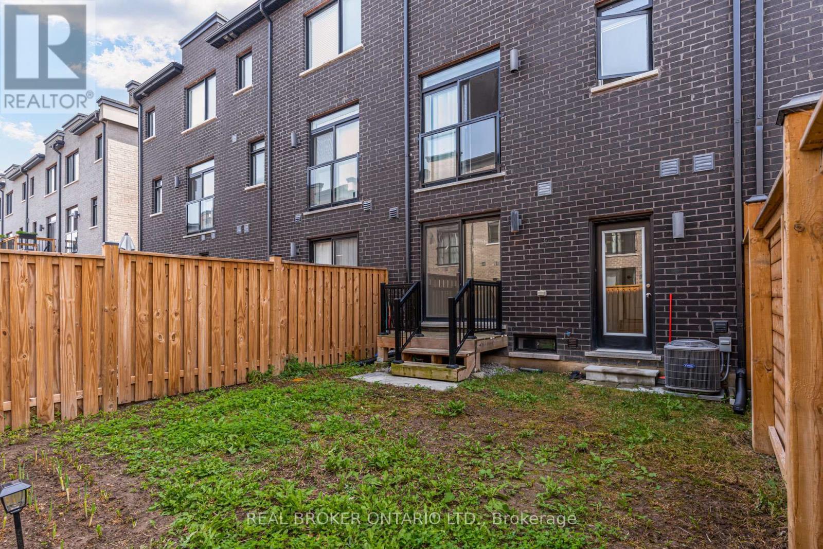 1371 Gull Crossing, Pickering, ON - Outdoor With Exterior