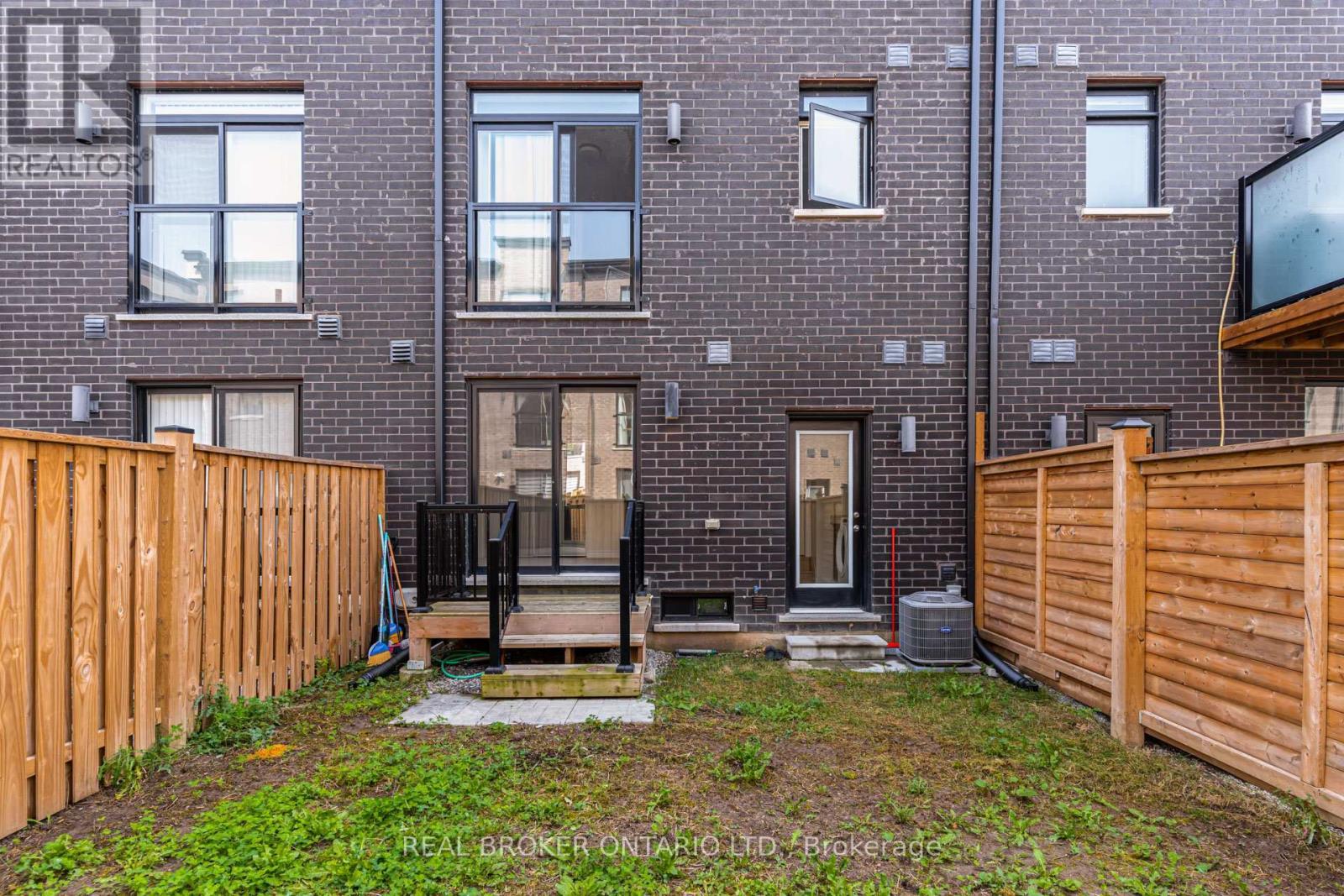 1371 Gull Crossing, Pickering, ON - Outdoor With Exterior