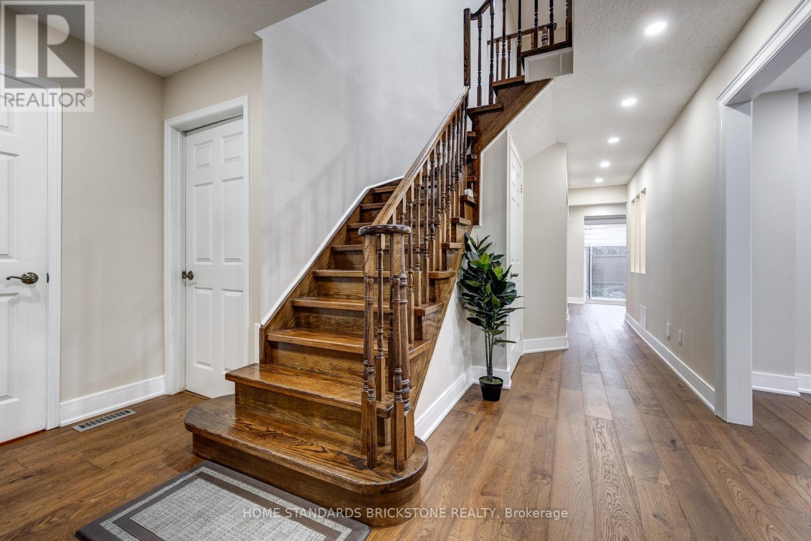 45 Spring Gate Boulevard, Vaughan, ON - Indoor Photo Showing Other Room