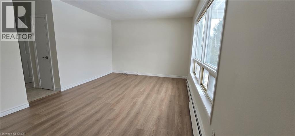 23 Rutherford Drive Unit# B, Kitchener, ON - Indoor Photo Showing Other Room