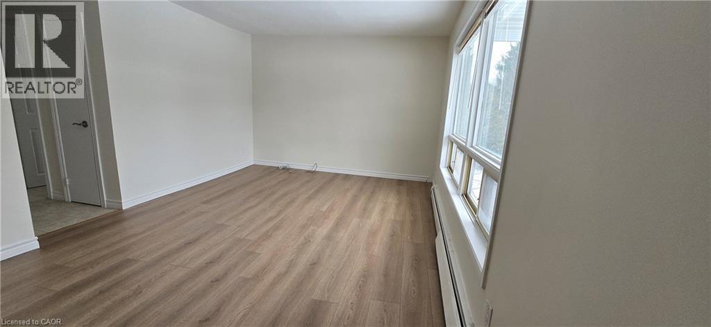 23 Rutherford Drive Unit# B, Kitchener, ON - Indoor Photo Showing Other Room