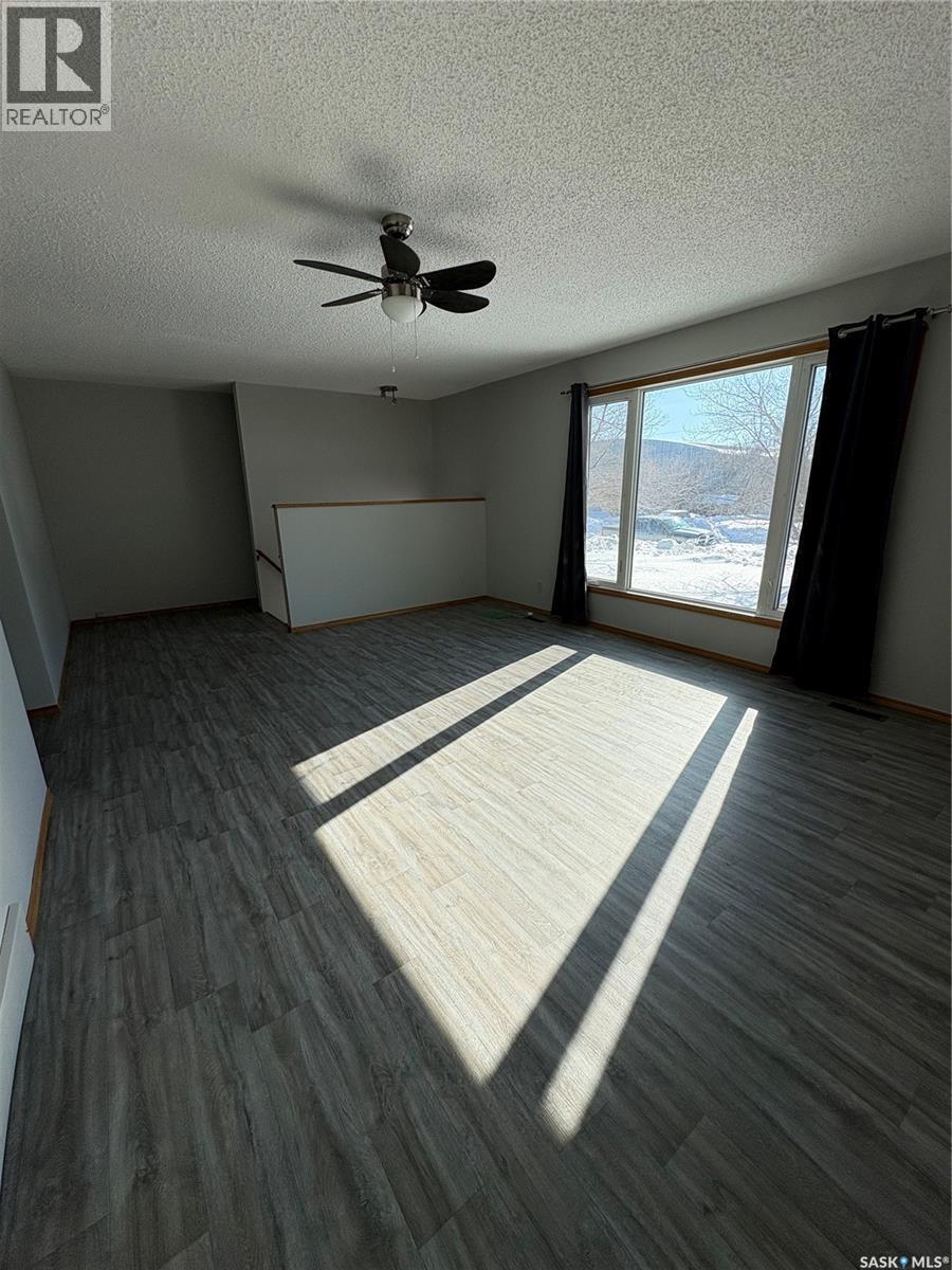 708 Qu'Appelle Avenue, Abernethy, SK - Indoor Photo Showing Other Room