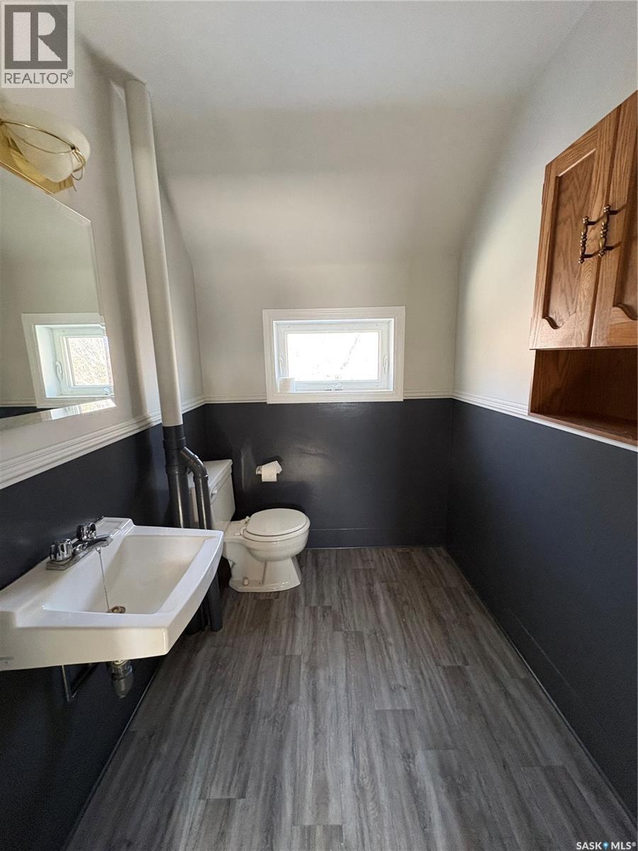 708 Qu'Appelle Avenue, Abernethy, SK - Indoor Photo Showing Bathroom