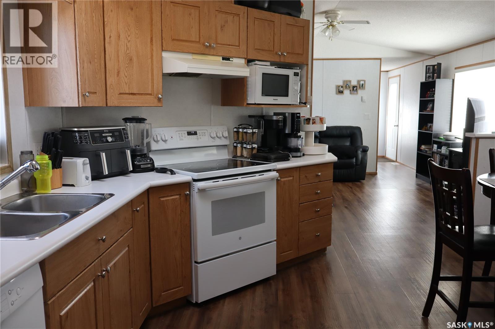 20 H Avenue, Willow Bunch, SK