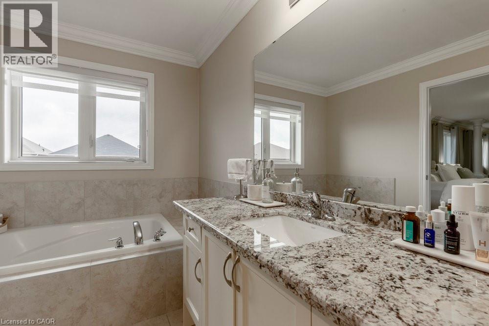 51 Weaver Drive, Ancaster, ON - Indoor Photo Showing Bathroom