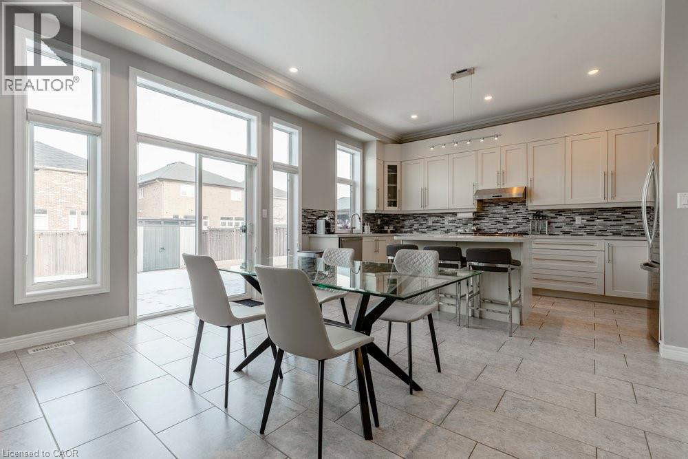 51 Weaver Drive, Ancaster, ON - Indoor Photo Showing Dining Room