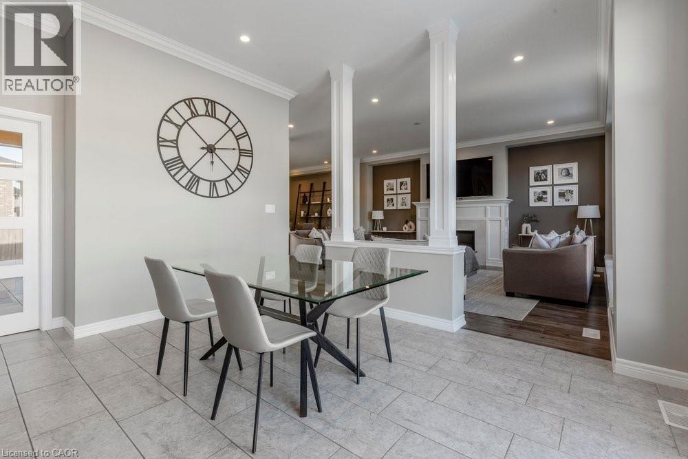 51 Weaver Drive, Ancaster, ON - Indoor Photo Showing Dining Room