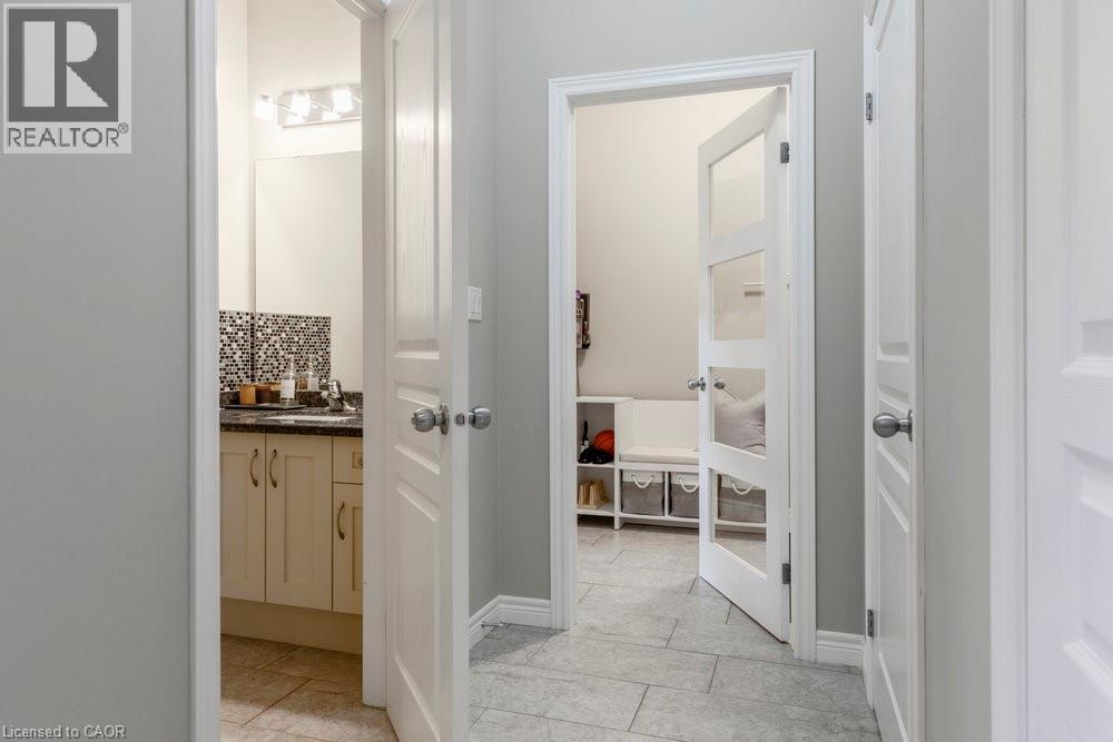 51 Weaver Drive, Ancaster, ON - Indoor Photo Showing Other Room