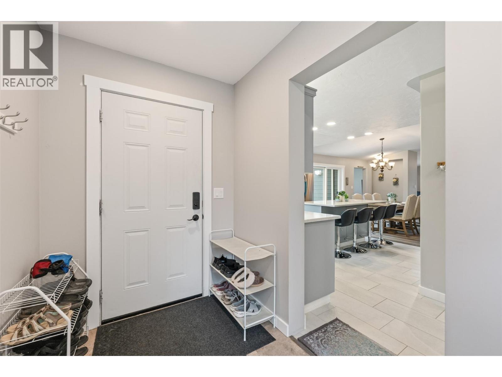 2616 Middle Bench Road, Keremeos, BC - Indoor Photo Showing Other Room