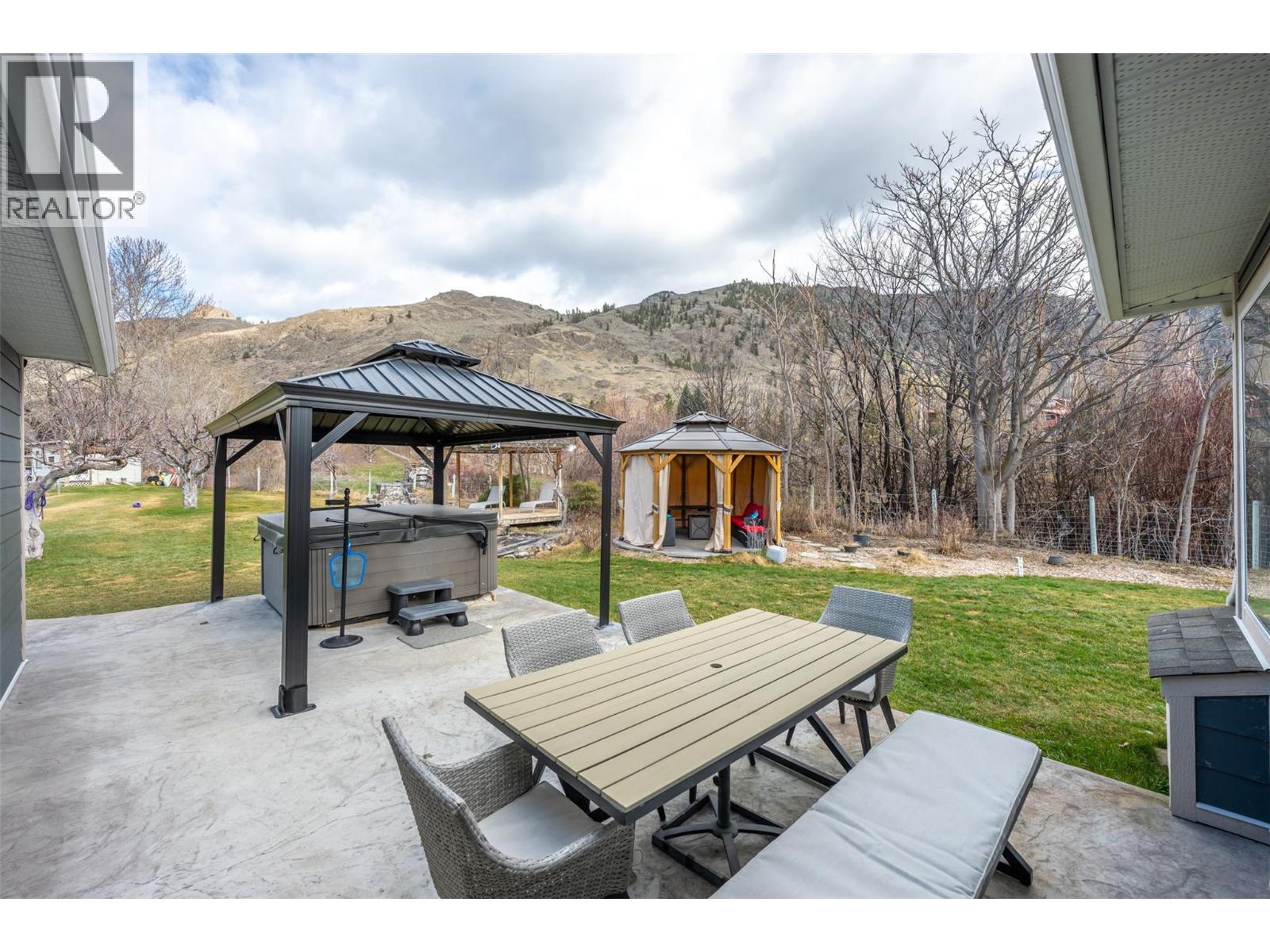 2616 Middle Bench Road, Keremeos, BC - Outdoor