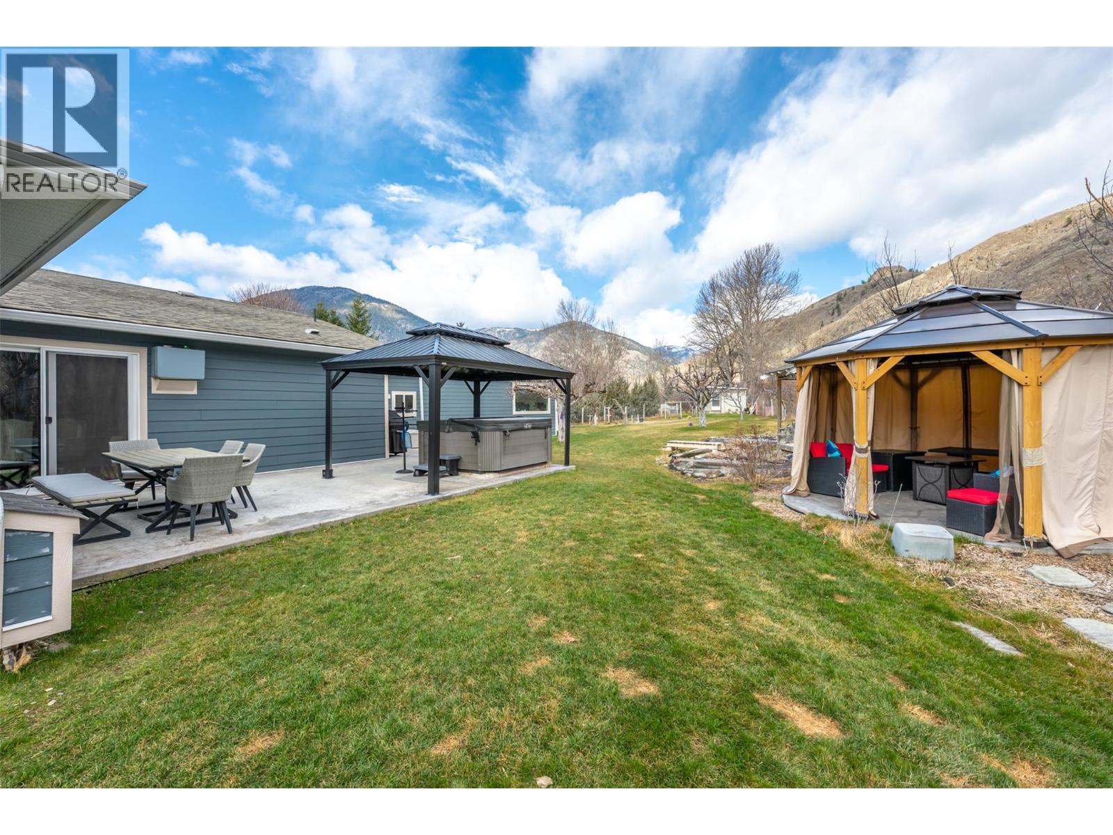 2616 Middle Bench Road, Keremeos, BC - Outdoor