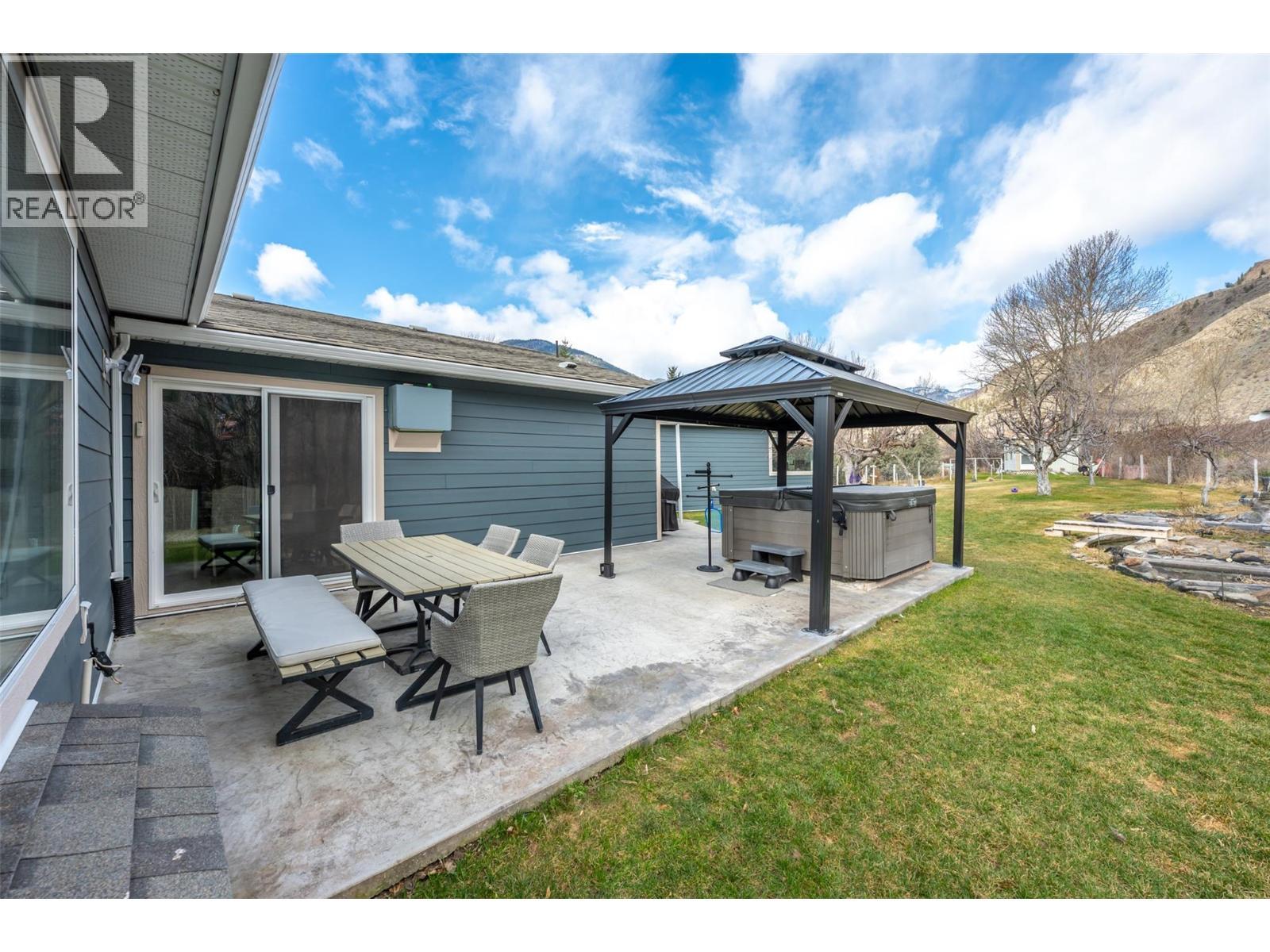 2616 Middle Bench Road, Keremeos, BC - Outdoor