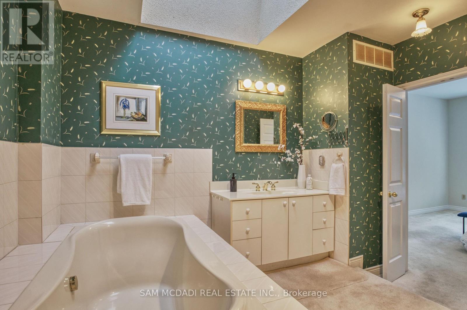 521 Vanessa Crescent, Mississauga, ON - Indoor Photo Showing Bathroom