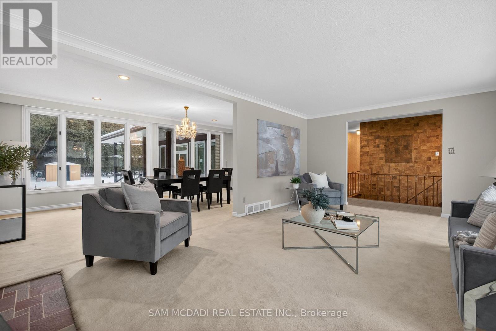 521 Vanessa Crescent, Mississauga, ON - Indoor Photo Showing Living Room