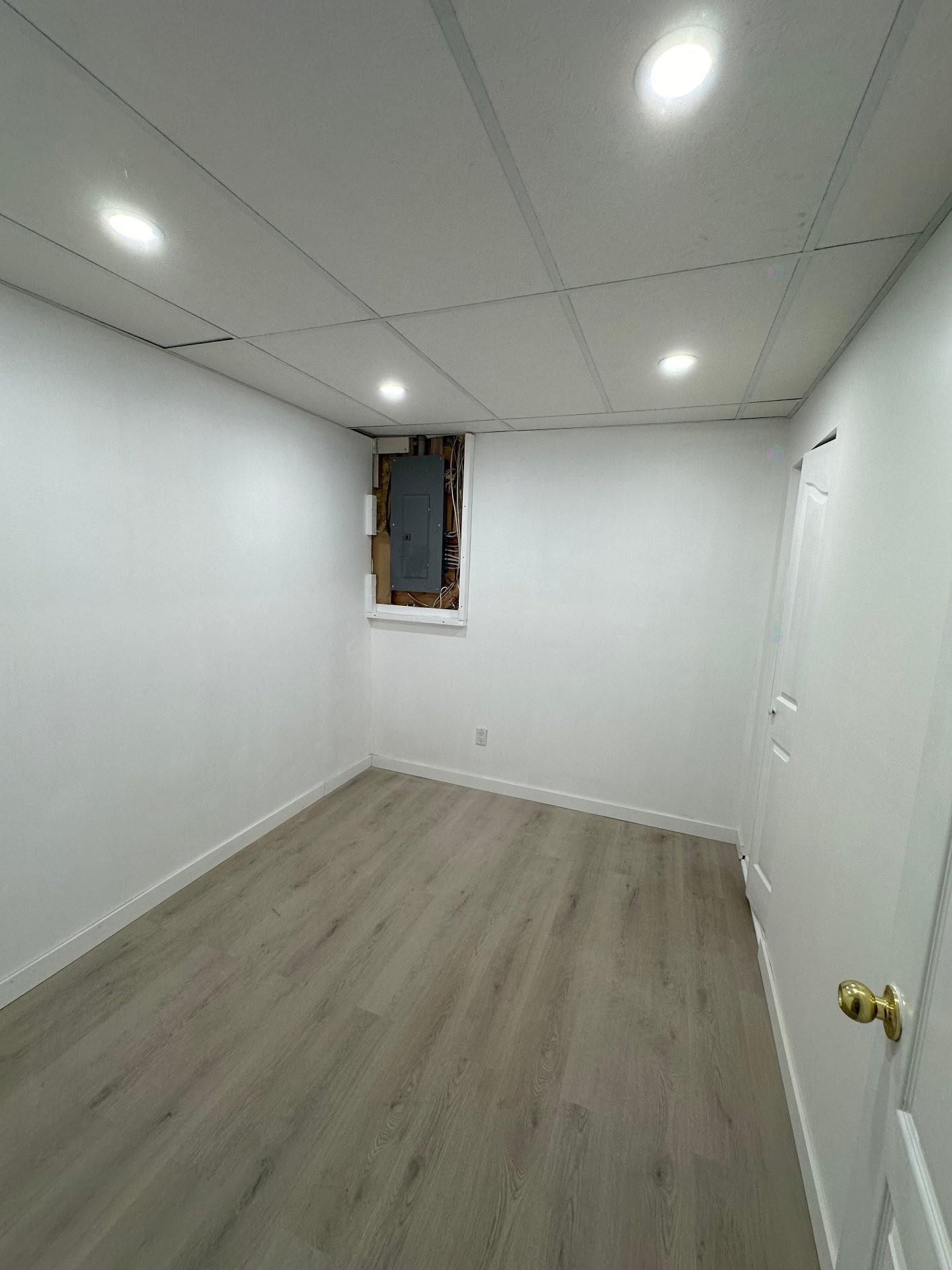 Bureau - 875 Rue Bellevue, Longueuil (Greenfield Park), QC - Indoor