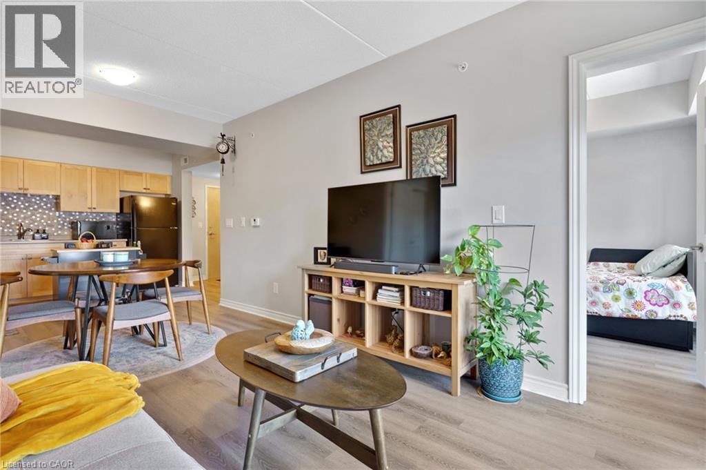 155 Water Street S Unit# 503, Cambridge, ON - Indoor Photo Showing Living Room