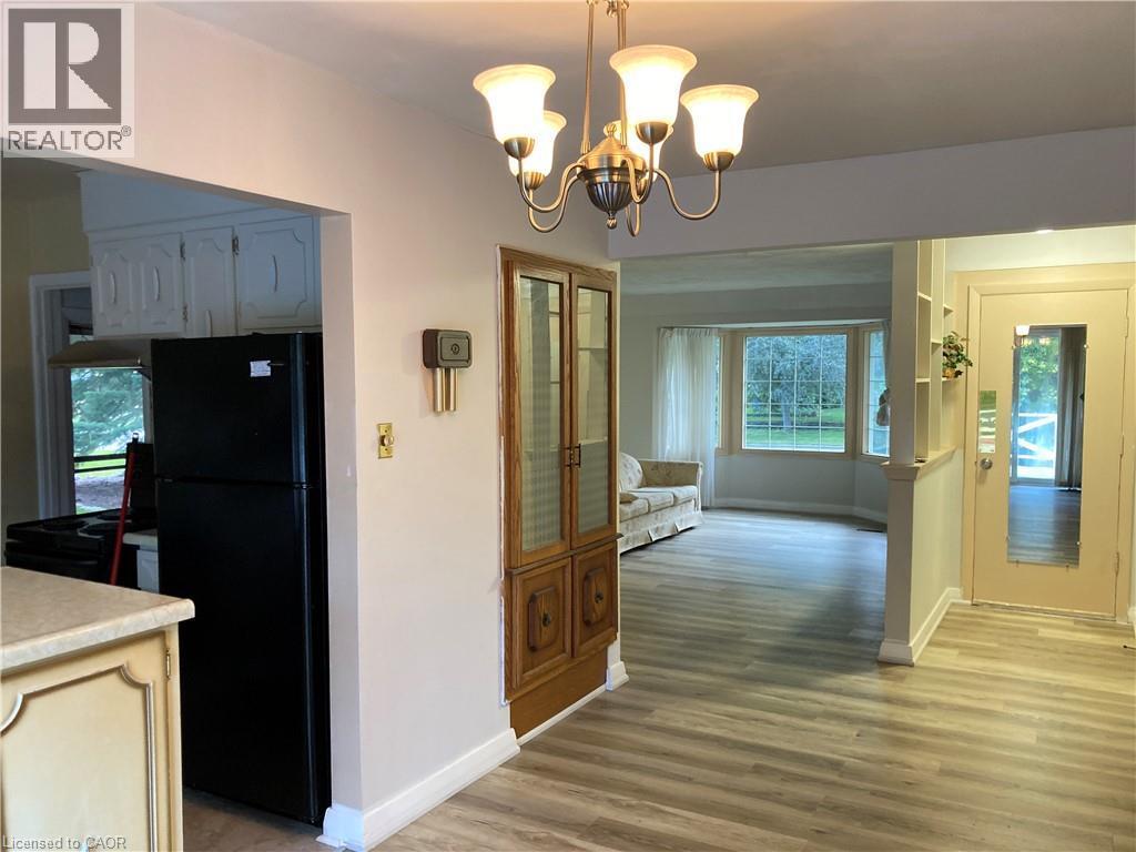 173 Washington Avenue, Waterloo, ON - Indoor