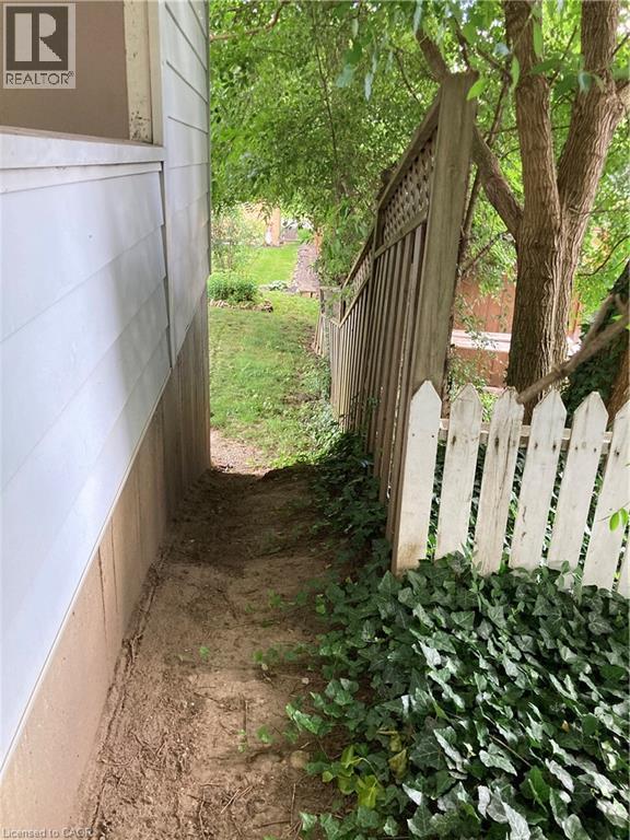 173 Washington Avenue, Waterloo, ON - Outdoor