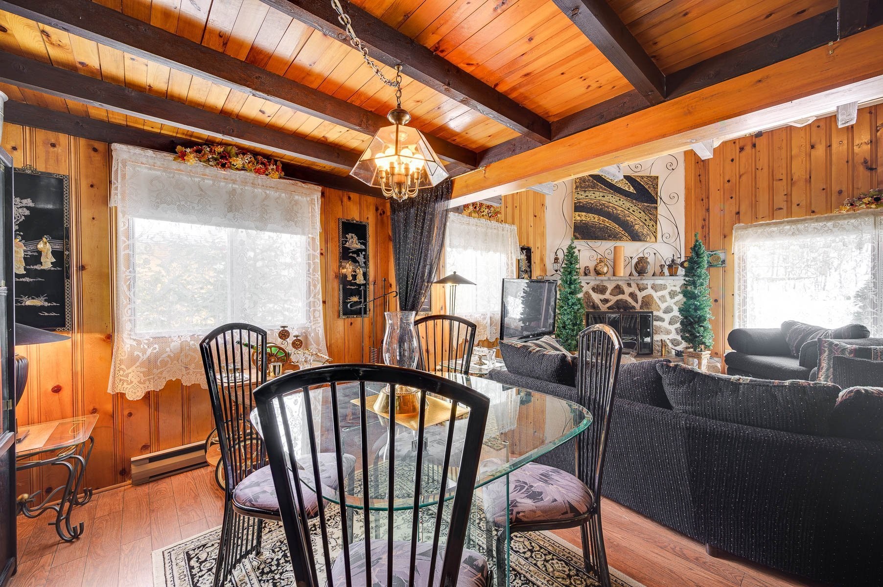 Salle à manger - 330 Rue De L'Edelweiss, Sainte-Agathe-Des-Monts, QC - Indoor Photo Showing Dining Room
