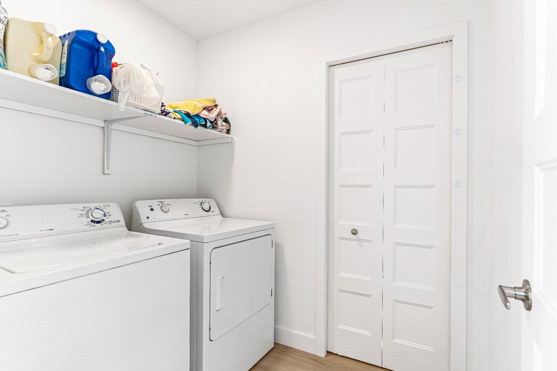 Salle de lavage - 365 Rue Adams E., Richmond, QC - Indoor Photo Showing Laundry Room