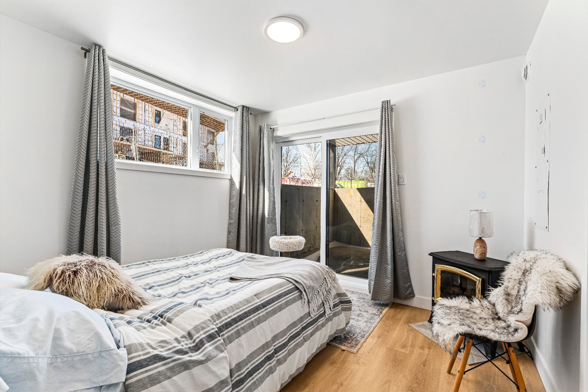 Chambre à coucher - 365 Rue Adams E., Richmond, QC - Indoor Photo Showing Bedroom