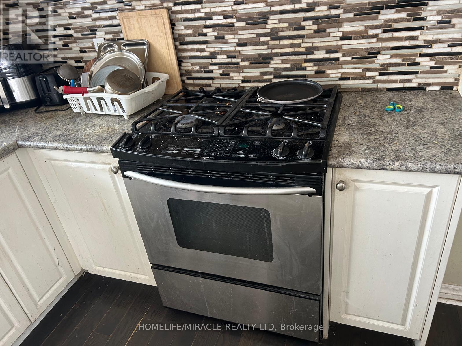 9188 Heritage Road, Brampton, ON - Indoor Photo Showing Kitchen