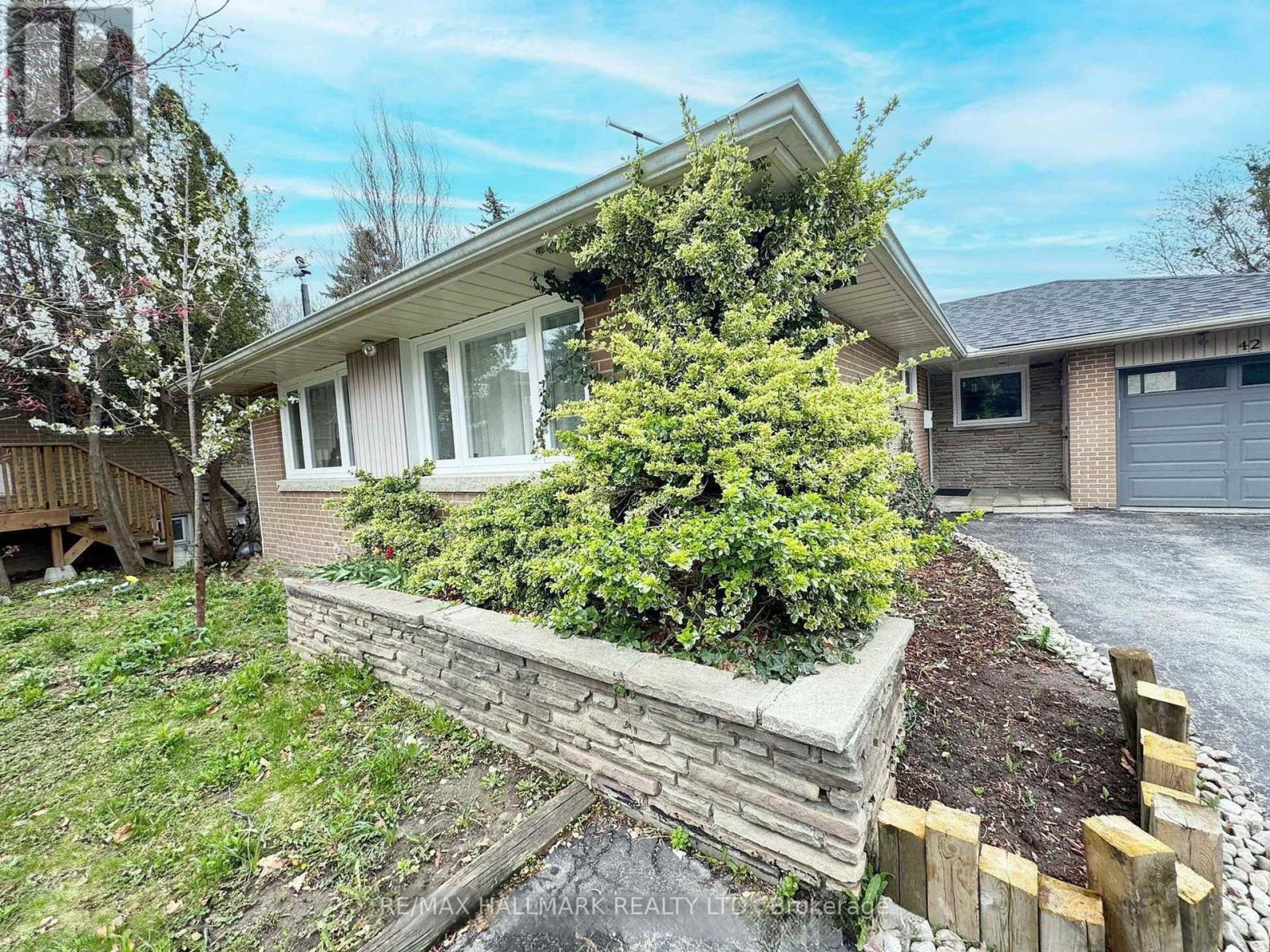 42 Millgate Crescent, Toronto, ON - Outdoor