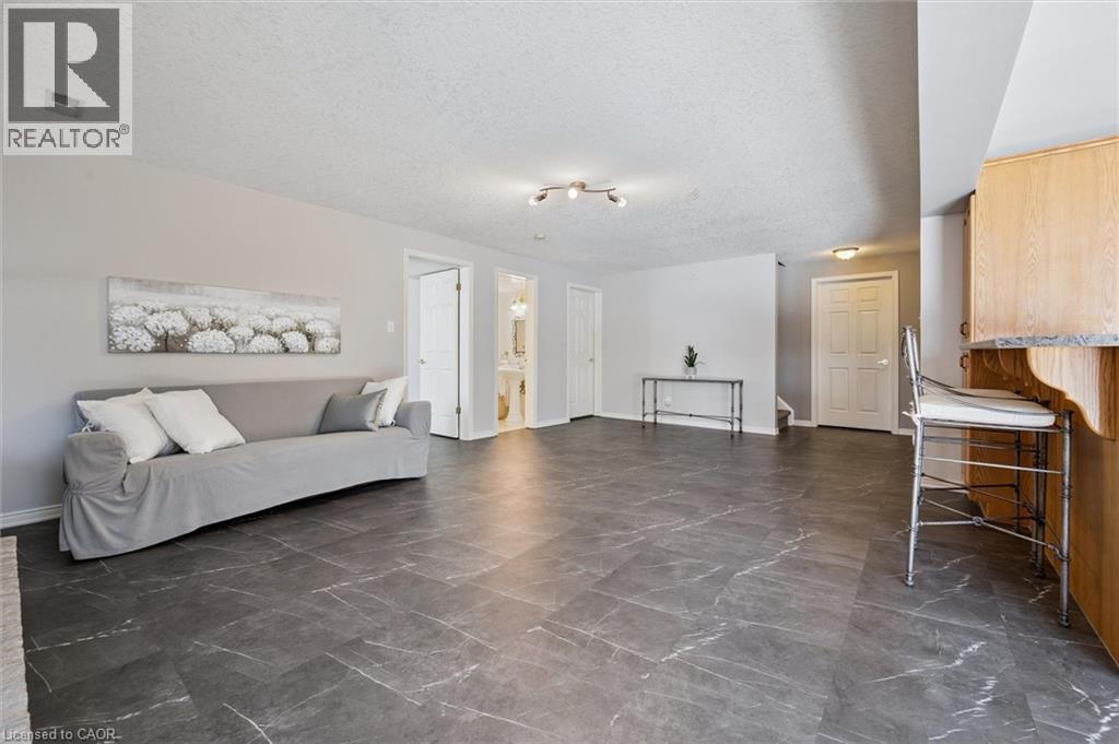 663 Heathcliffe Place, Waterloo, ON - Indoor